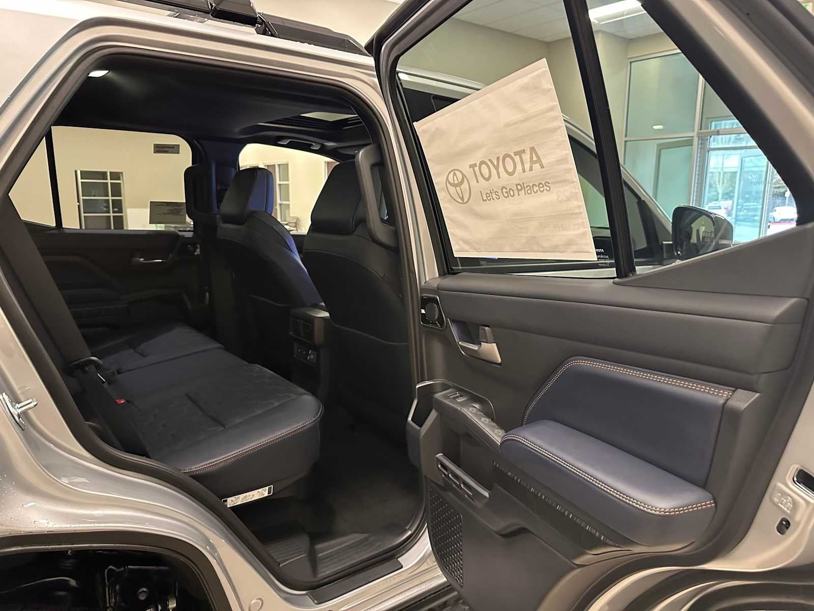 2026 Toyota 4Runner i-FORCE MAX Platinum