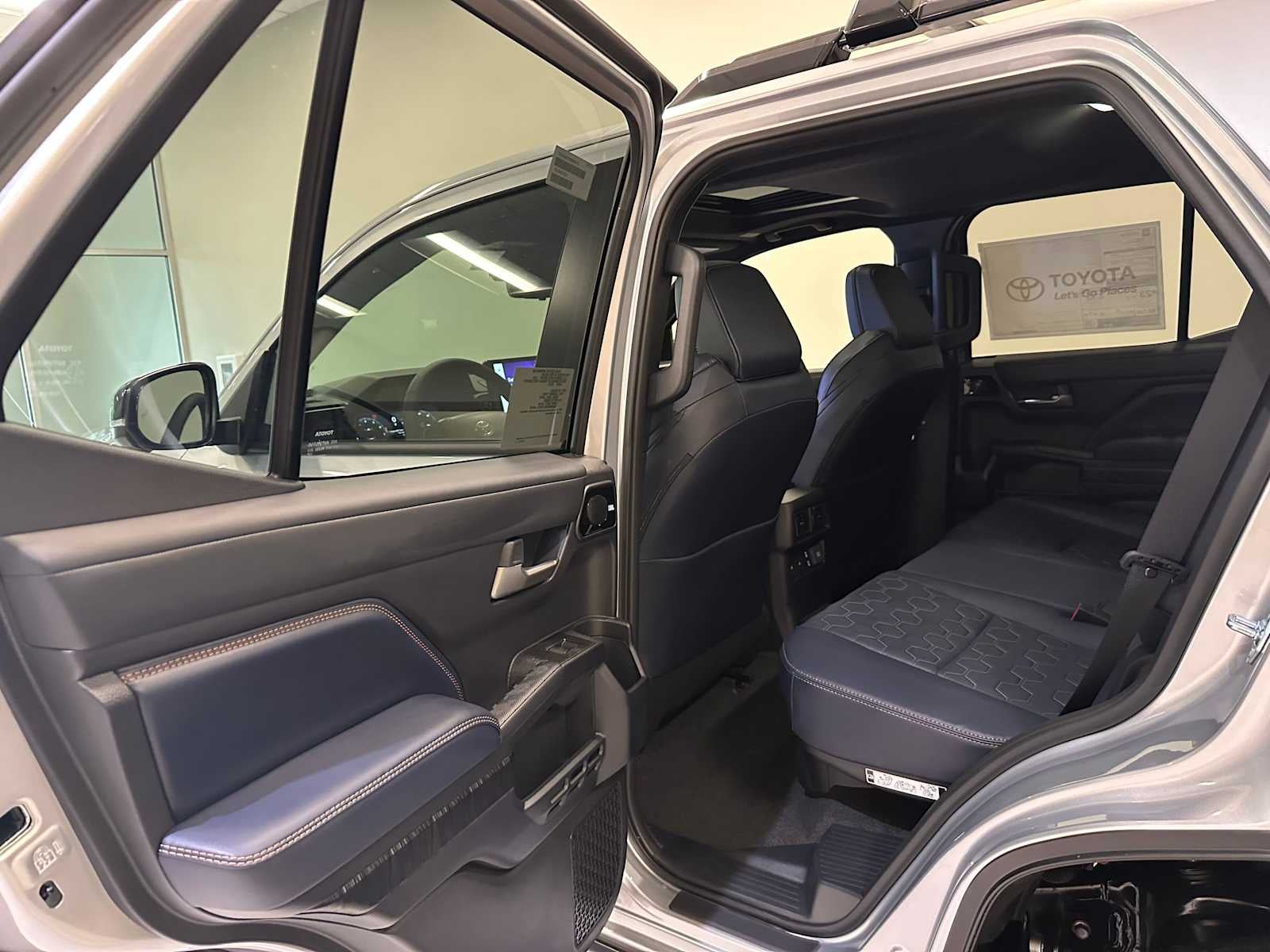 2026 Toyota 4Runner i-FORCE MAX Platinum