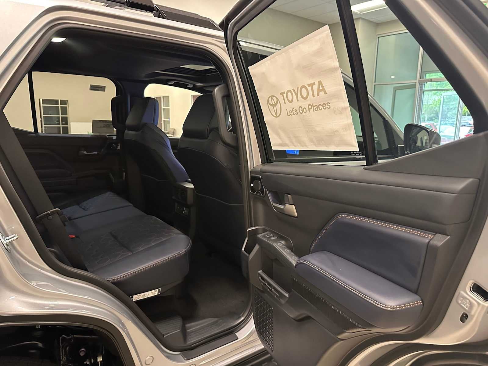 2026 Toyota 4Runner i-FORCE MAX Platinum