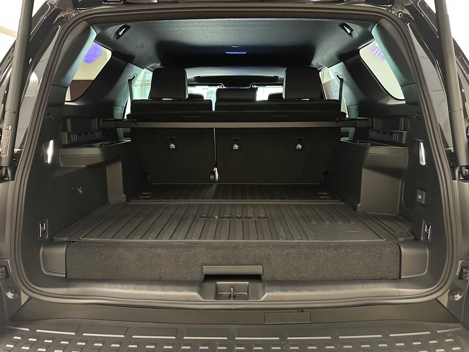2026 Toyota 4Runner i-FORCE MAX Platinum