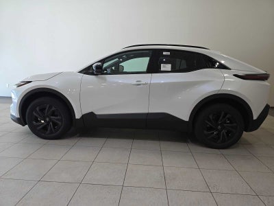 2027 Toyota C-HR SE