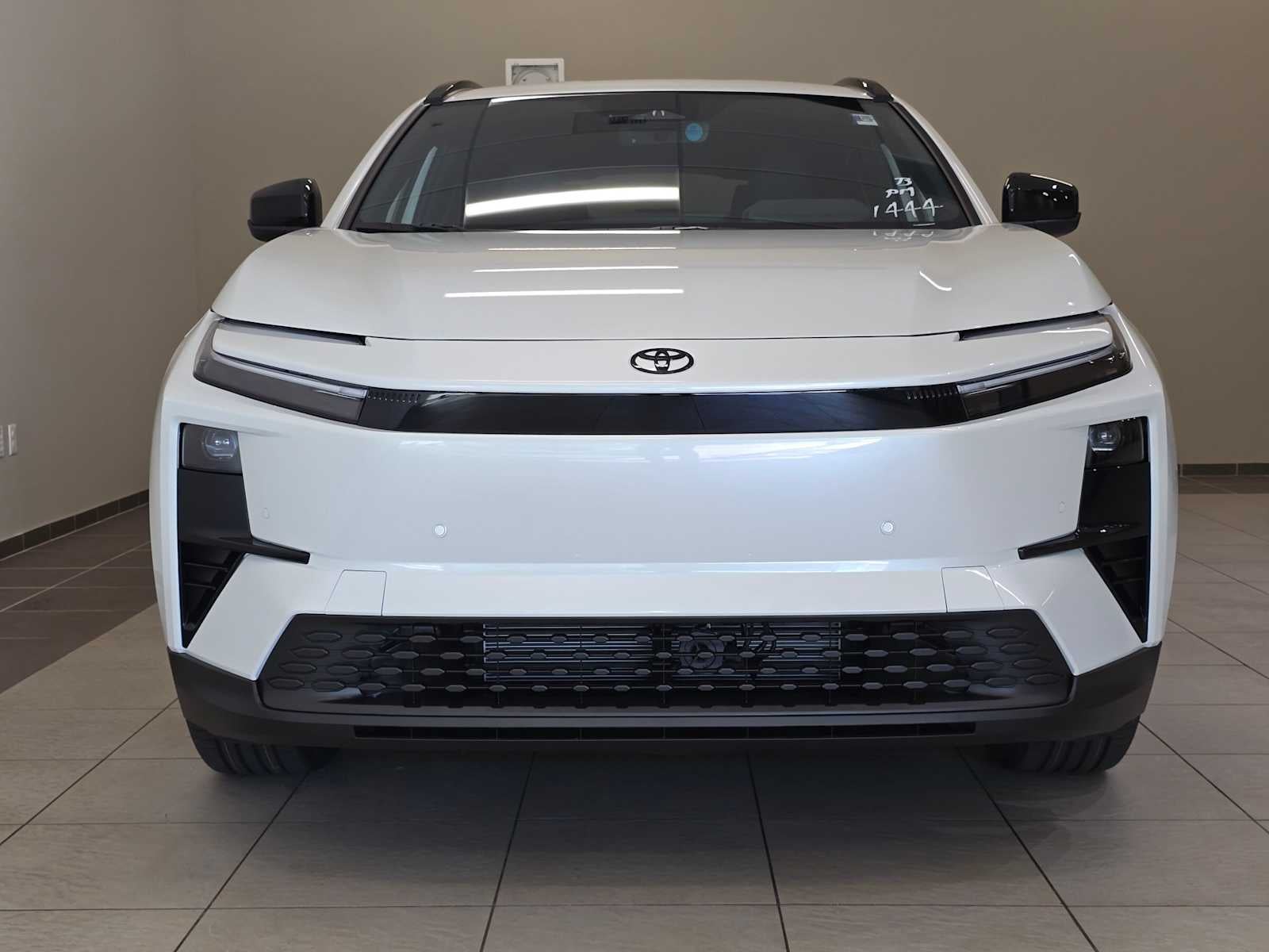 2027 Toyota C-HR SE