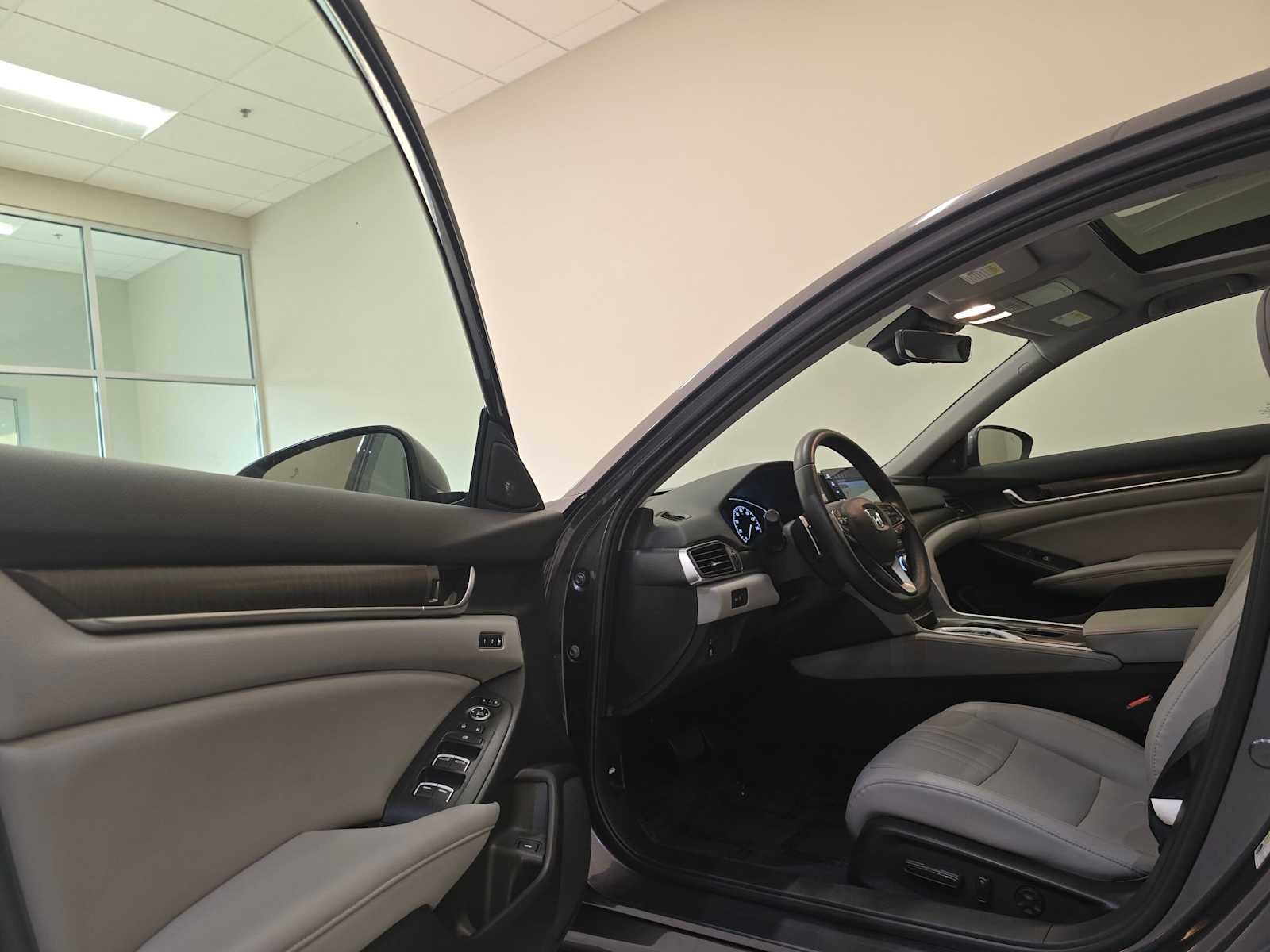 2018 Honda Accord Sedan EX-L Navi 2.0T