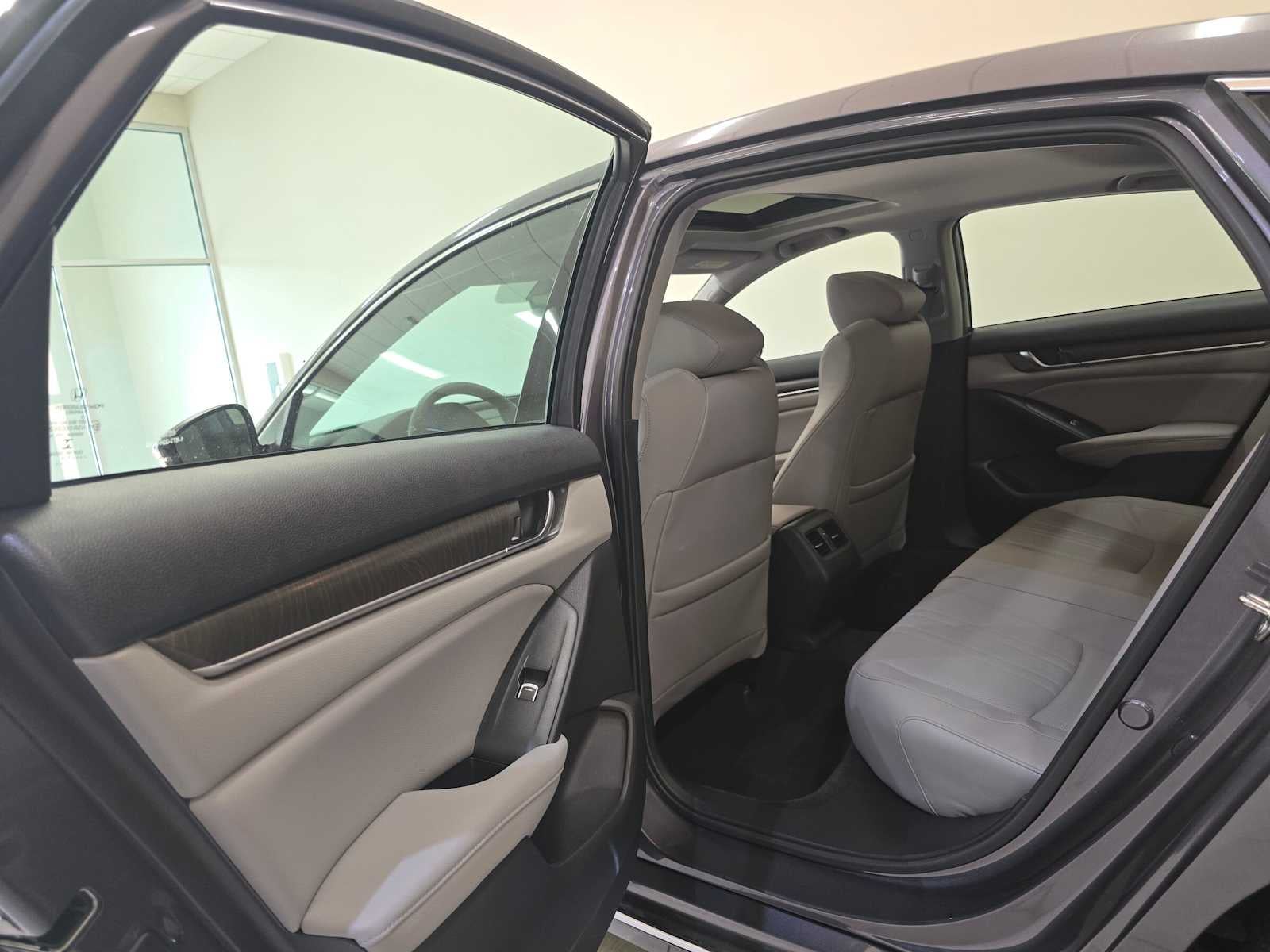2018 Honda Accord Sedan EX-L Navi 2.0T