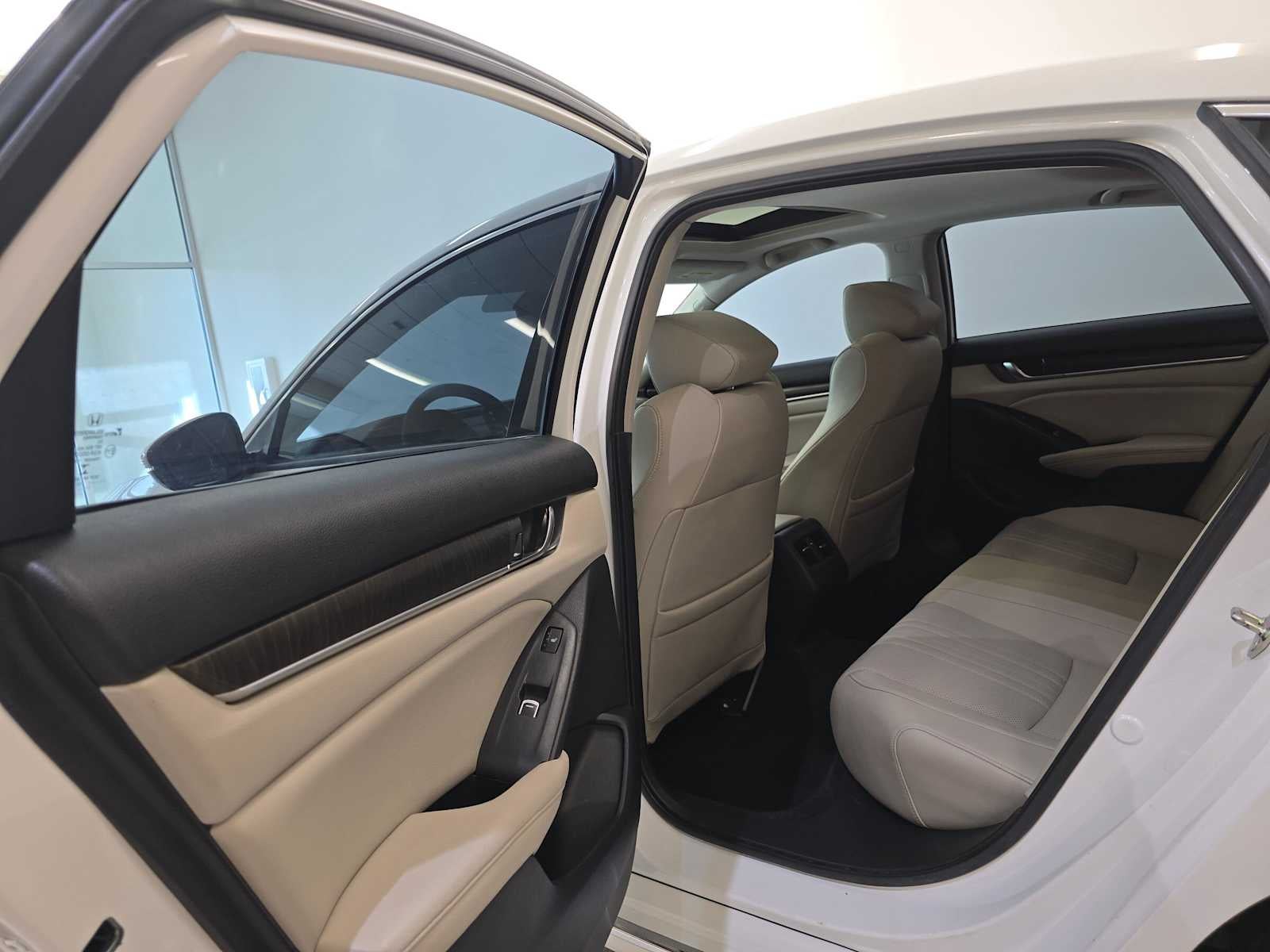2020 Honda Accord Hybrid Touring