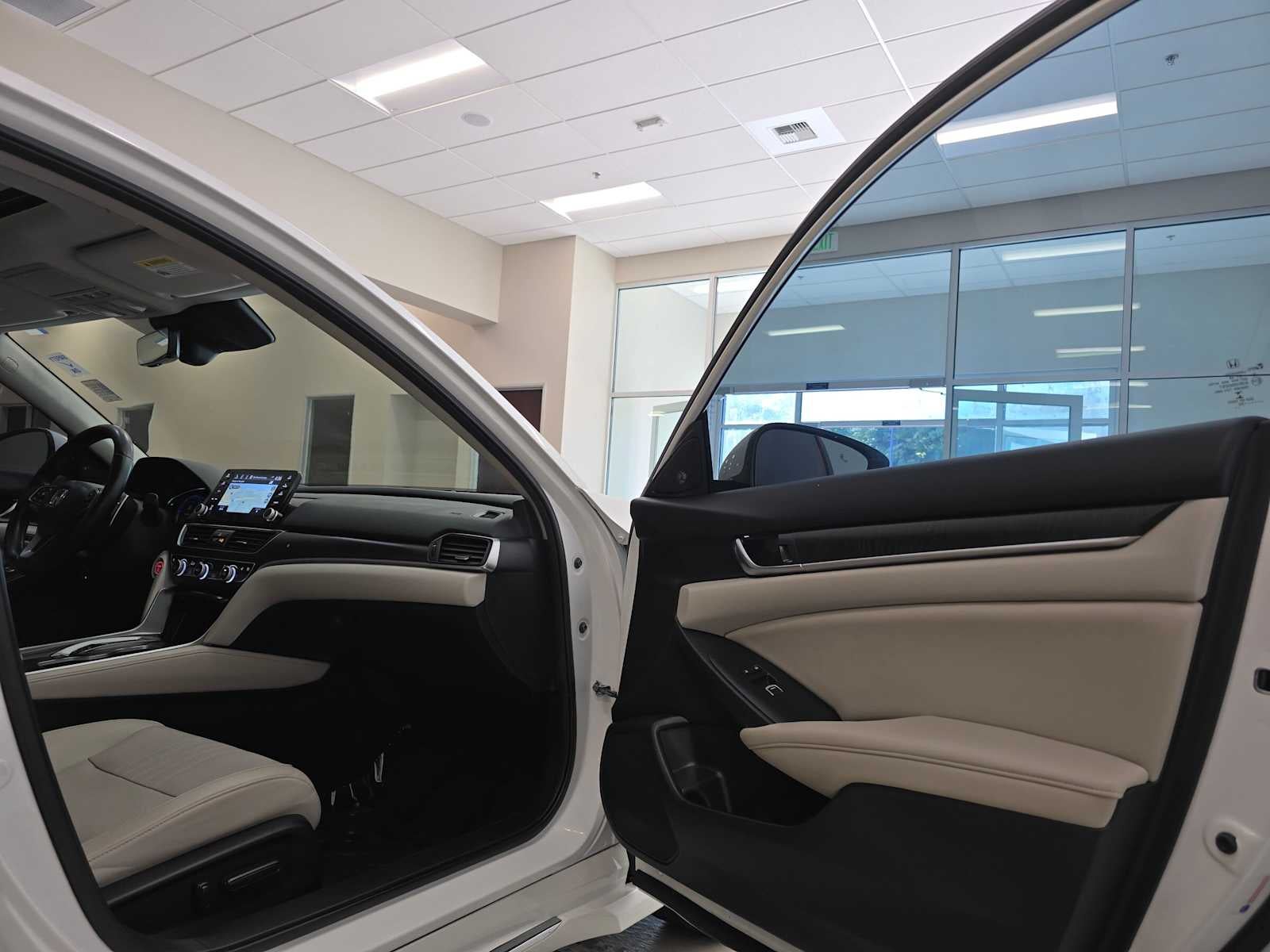 2020 Honda Accord Hybrid Touring