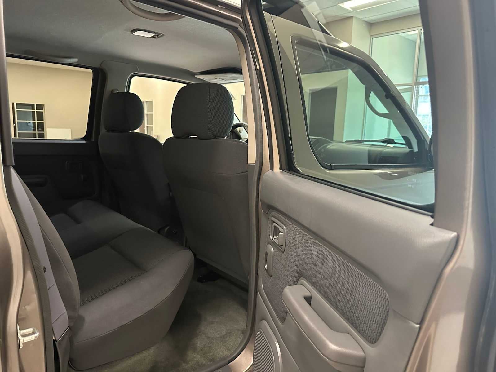 2003 Nissan Frontier SE