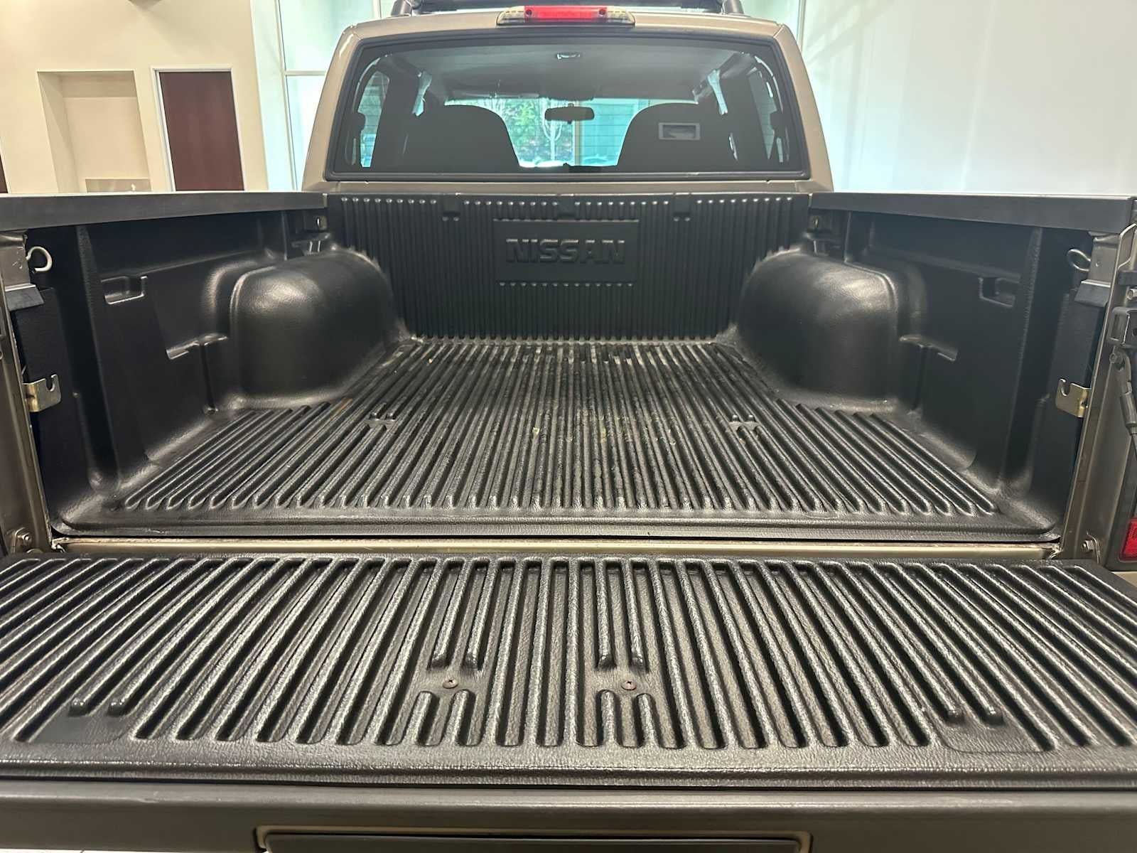 2003 Nissan Frontier SE