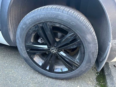 2023 Volkswagen Atlas Cross Sport 3.6L V6 SEL R-Line Black