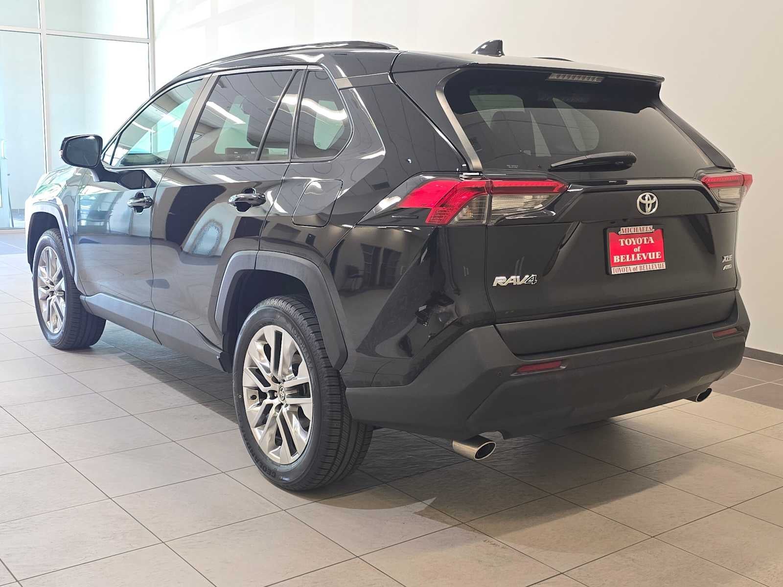 2021 Toyota RAV4 XLE Premium