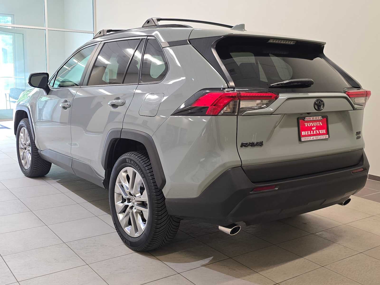 2022 Toyota RAV4 XLE Premium