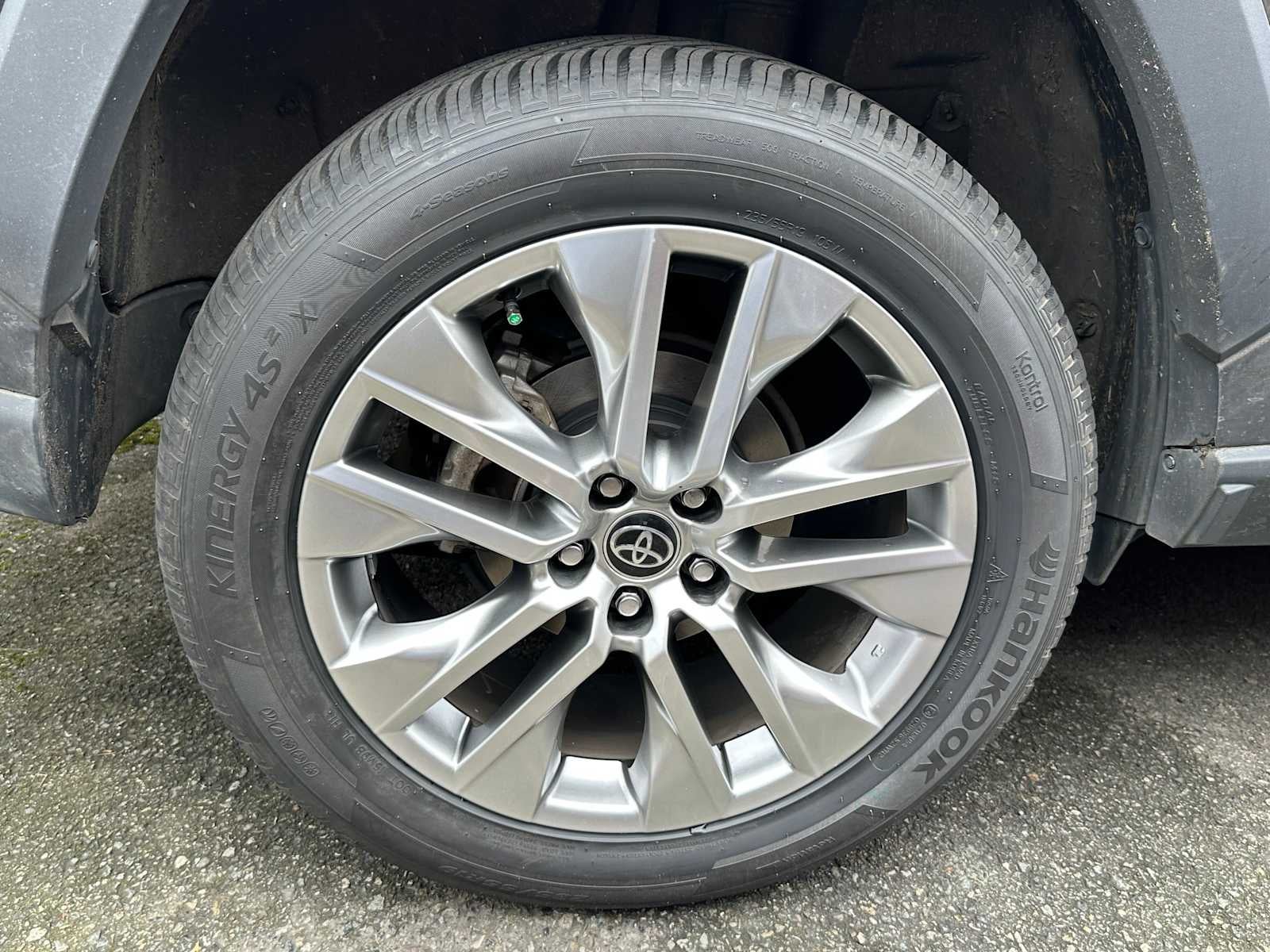 2022 Toyota RAV4 XLE Premium