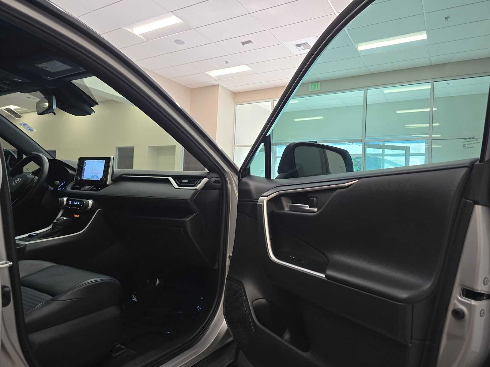 2020 Toyota RAV4 Hybrid XSE