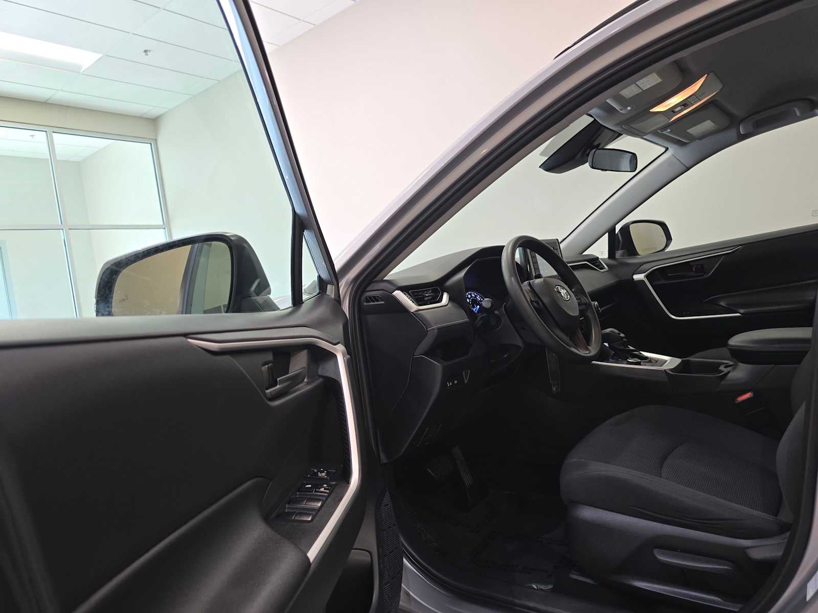 2019 Toyota RAV4 Hybrid LE
