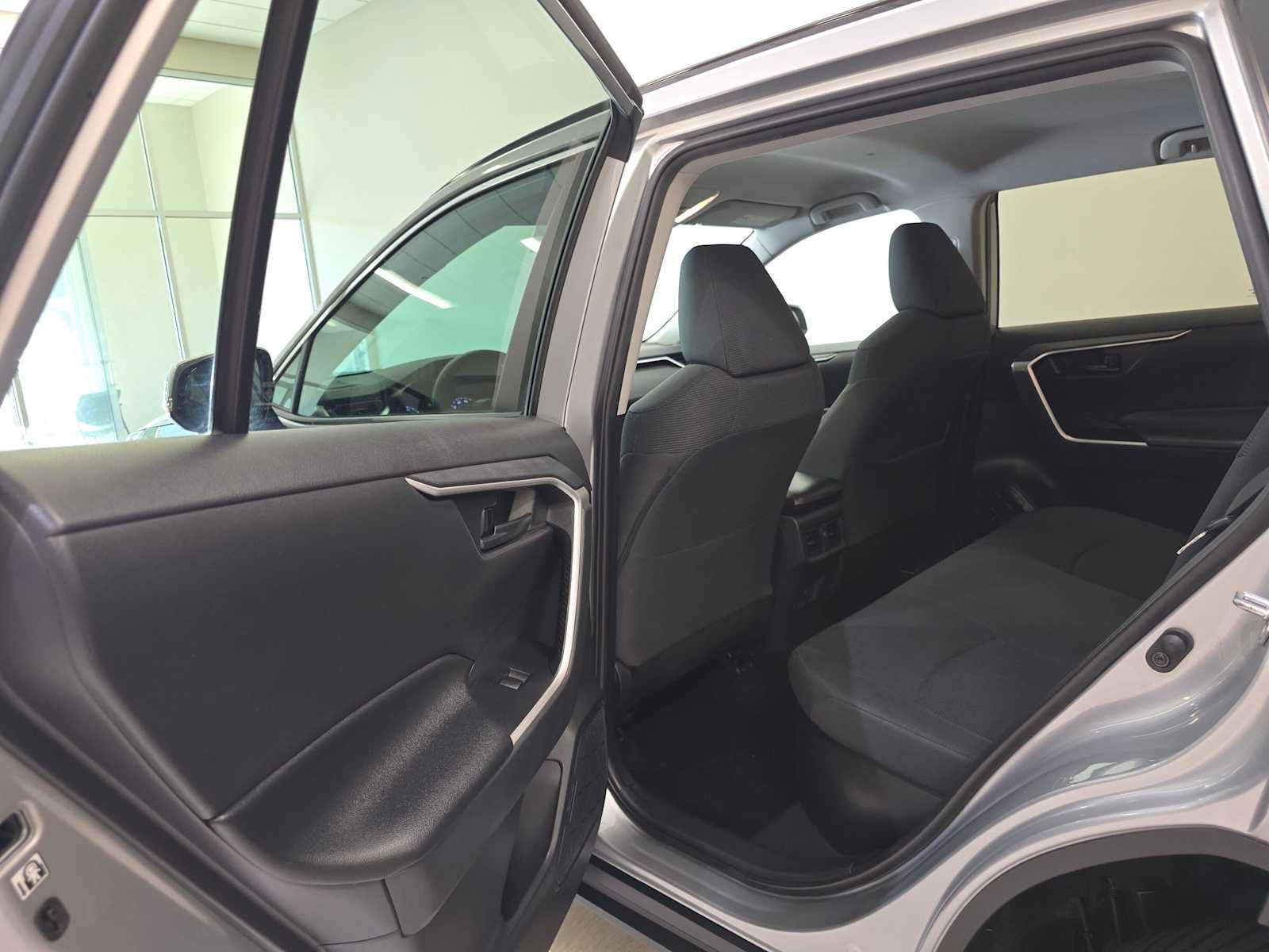2019 Toyota RAV4 Hybrid LE