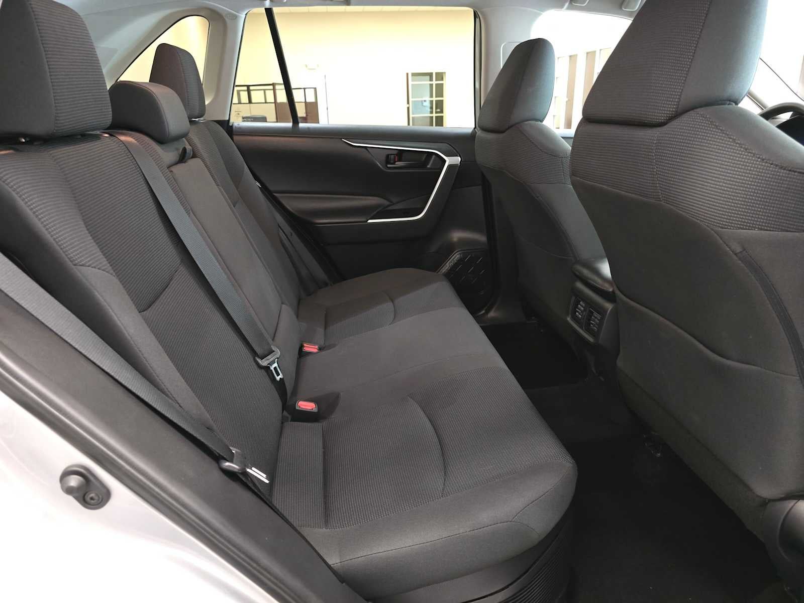 2019 Toyota RAV4 Hybrid LE