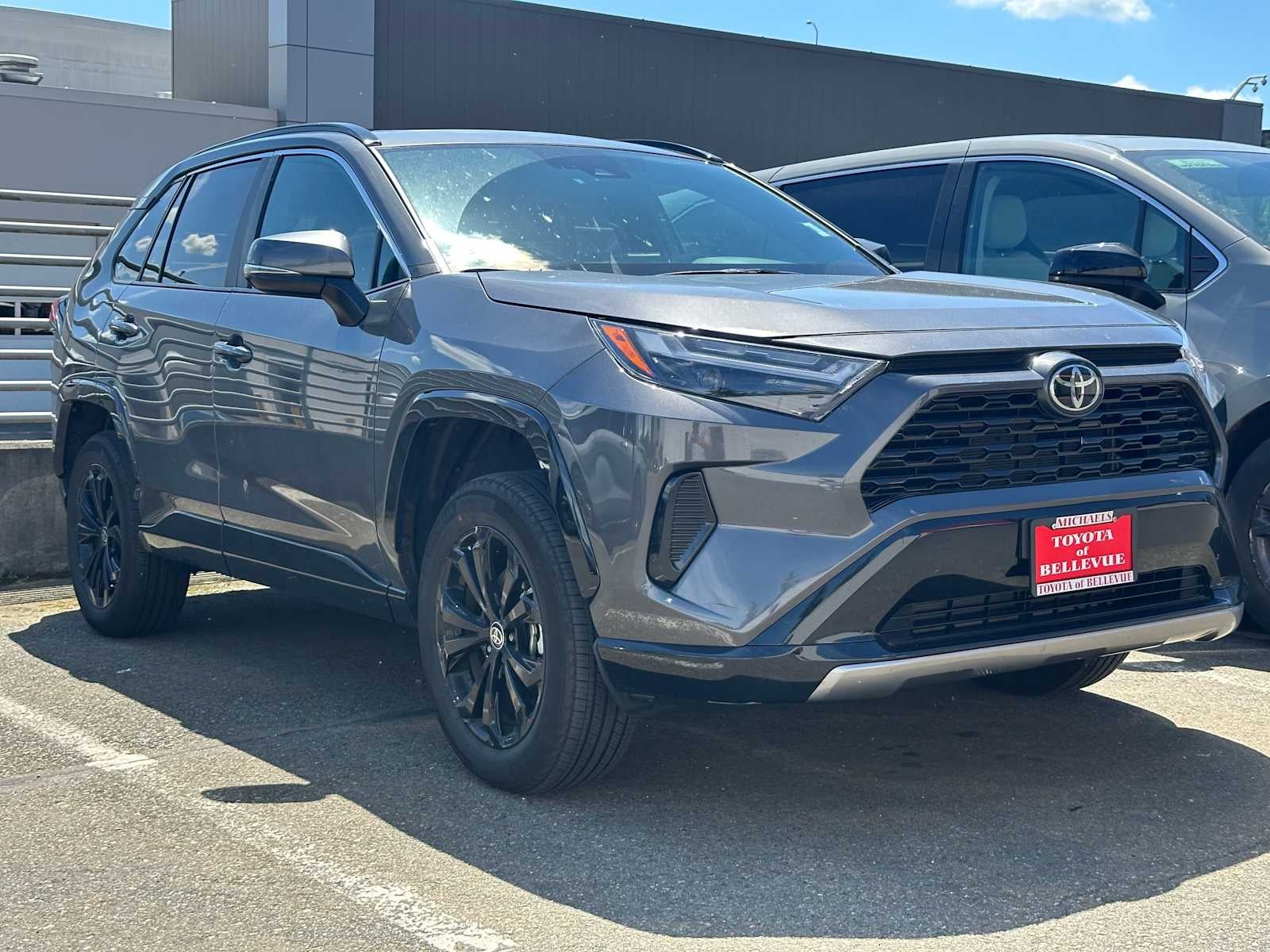 2025 Toyota RAV4 Hybrid SE
