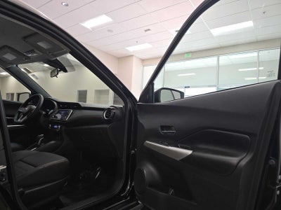 2020 Nissan Kicks SR