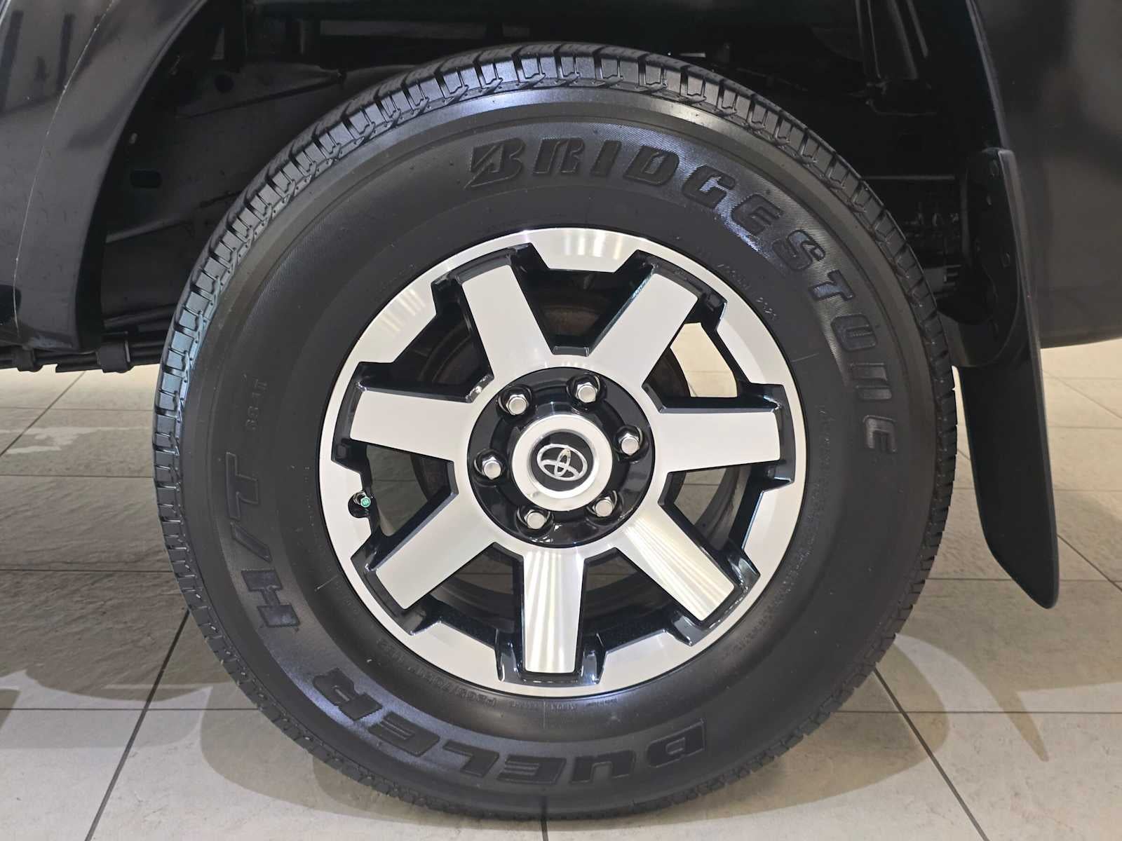 2009 Toyota Tacoma 4WD Double V6 AT (Natl)