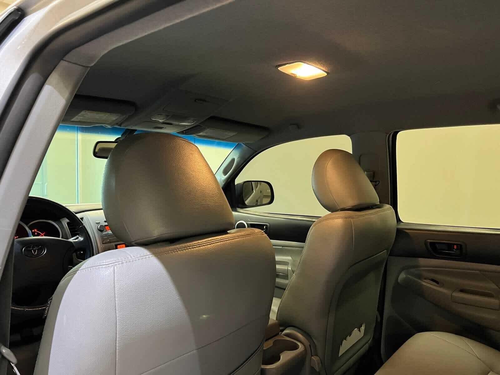 2010 Toyota Tacoma 4WD Double V6 AT (Natl)