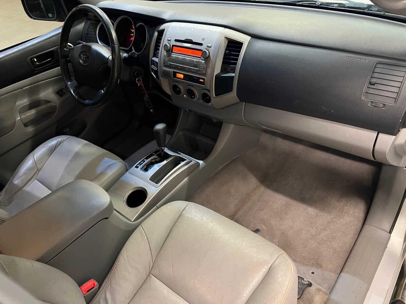 2010 Toyota Tacoma 4WD Double V6 AT (Natl)