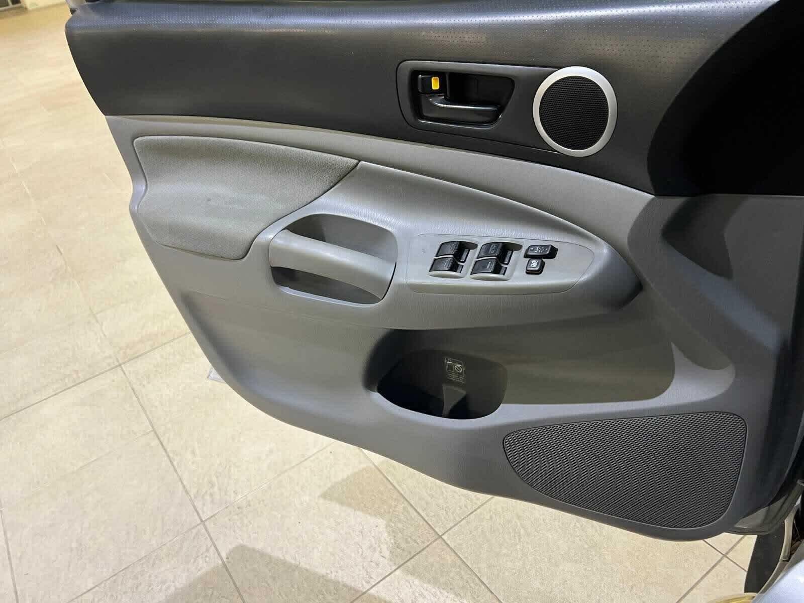 2010 Toyota Tacoma 4WD Double V6 AT (Natl)