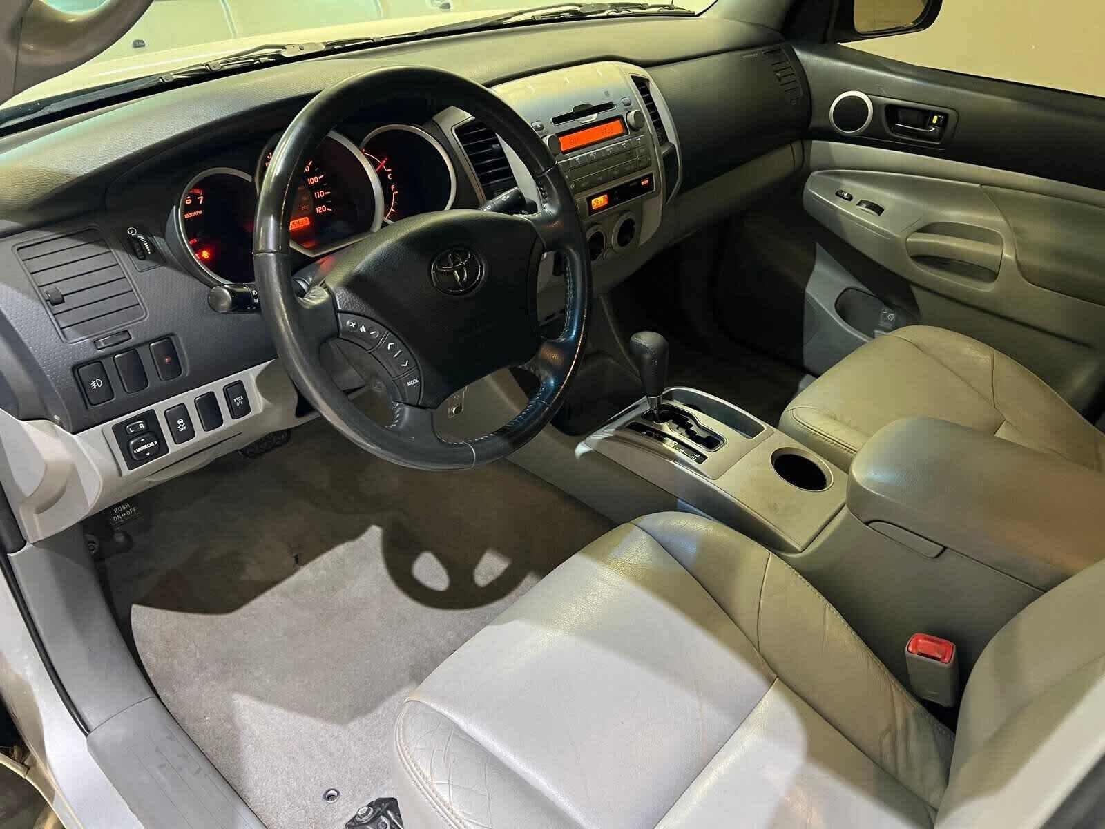 2010 Toyota Tacoma 4WD Double V6 AT (Natl)