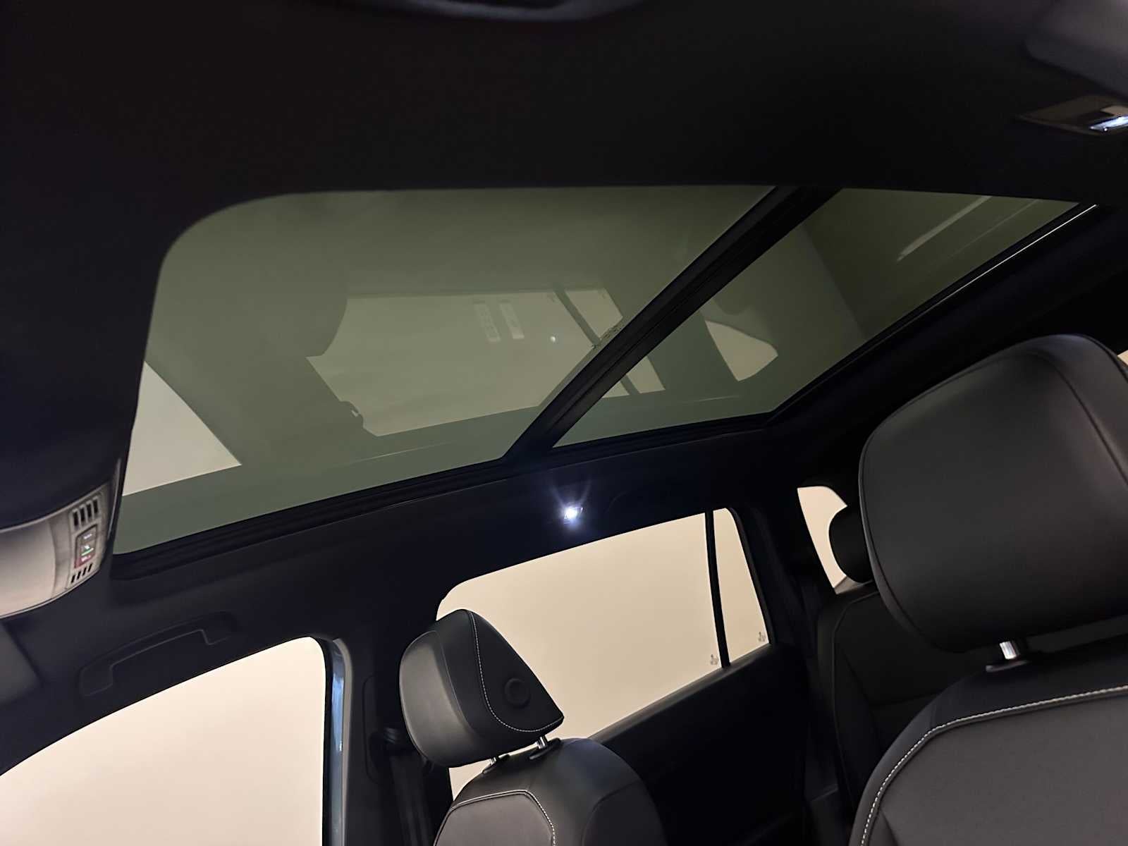 2021 Volkswagen Tiguan SE R-Line Black