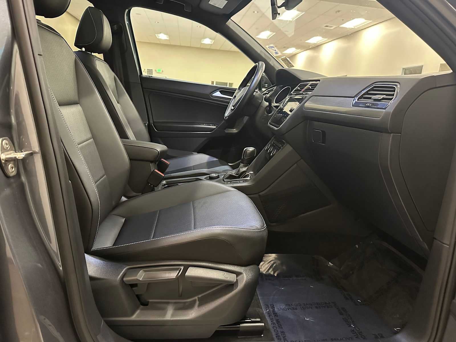 2021 Volkswagen Tiguan SE R-Line Black