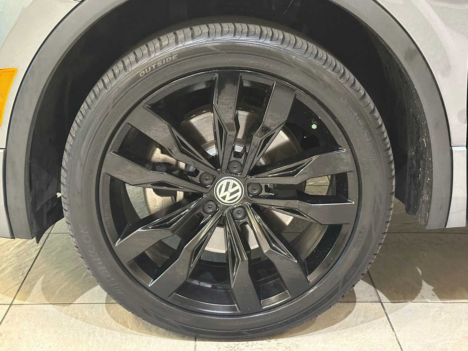 2021 Volkswagen Tiguan SE R-Line Black