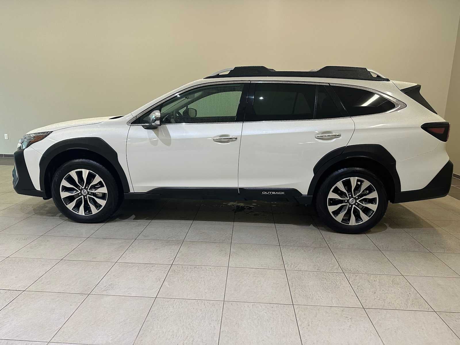 2023 Subaru Outback Touring XT