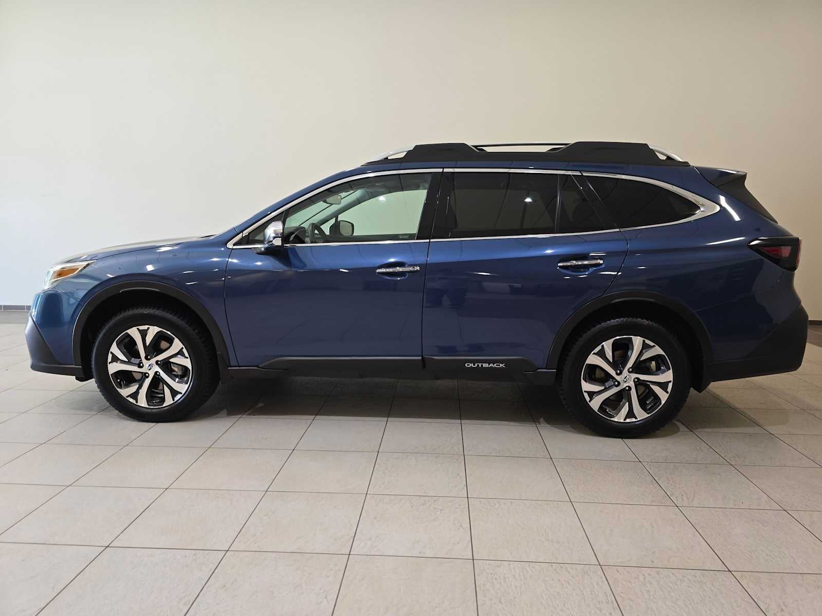 2022 Subaru Outback Touring XT
