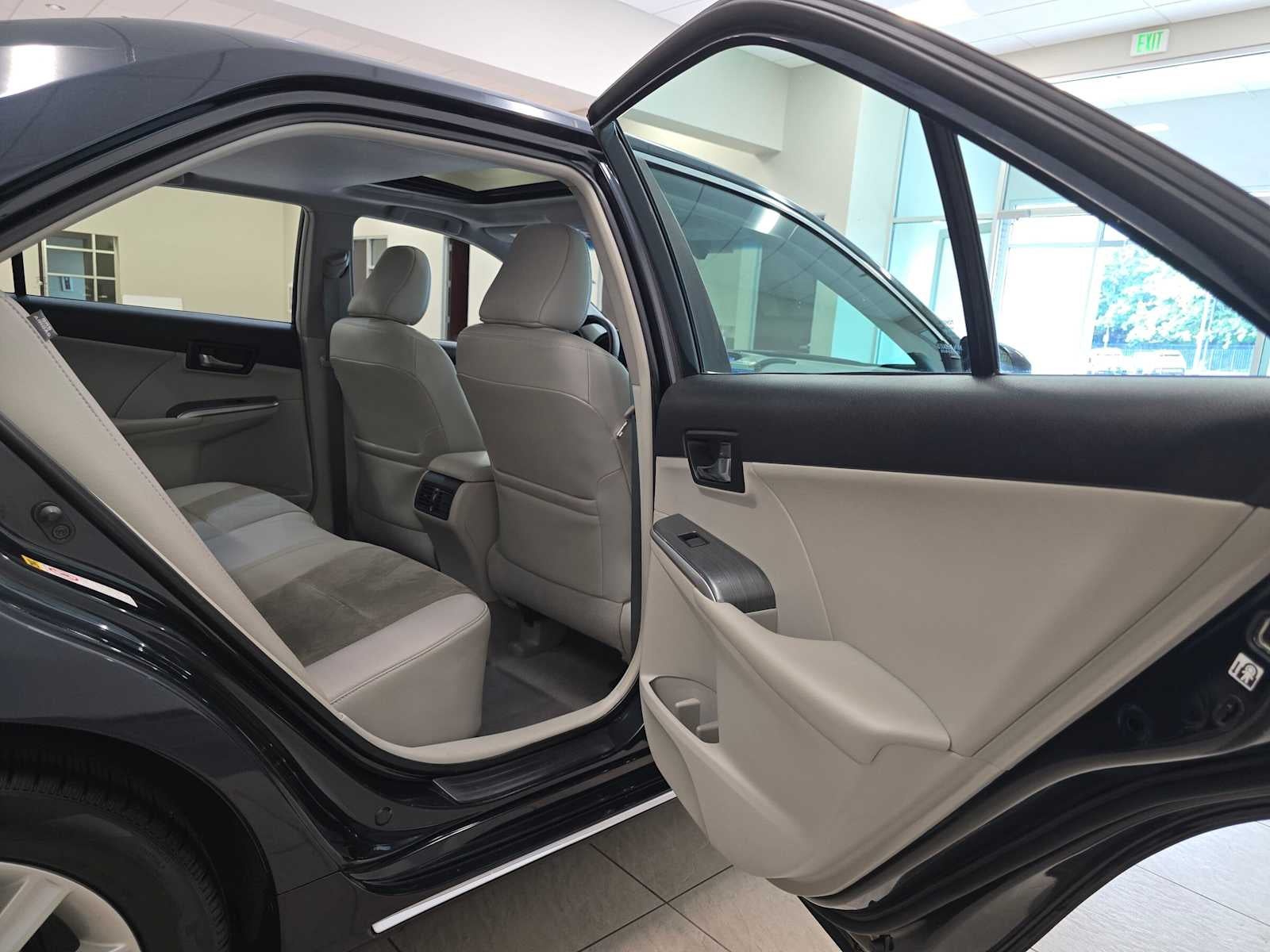 2012 Toyota Camry Hybrid XLE