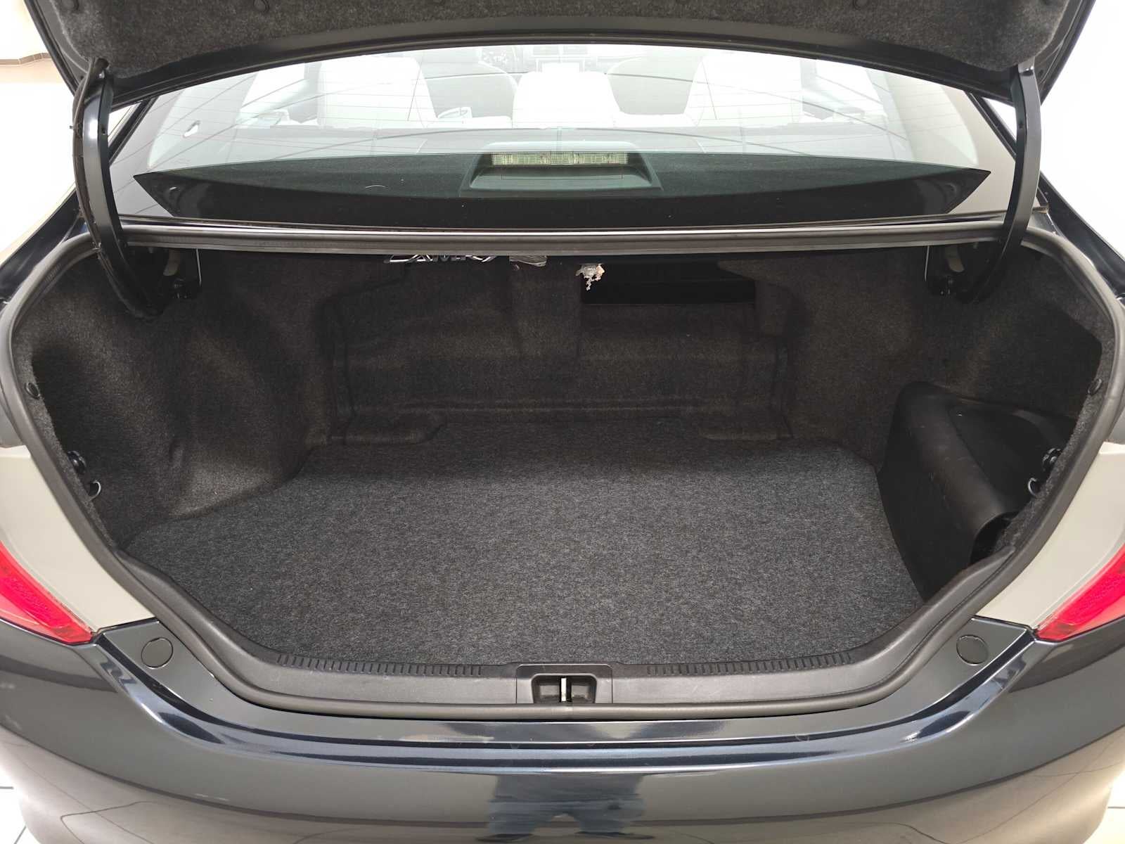 2012 Toyota Camry Hybrid XLE