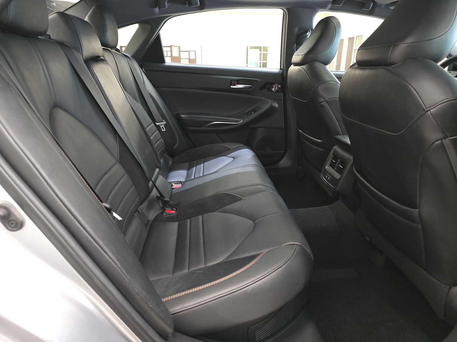 2020 Toyota Avalon Hybrid XSE