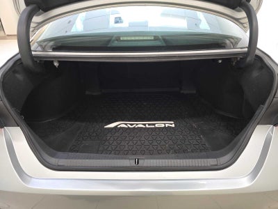 2020 Toyota Avalon Hybrid XSE
