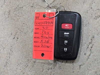 2020 Toyota Avalon Hybrid XSE