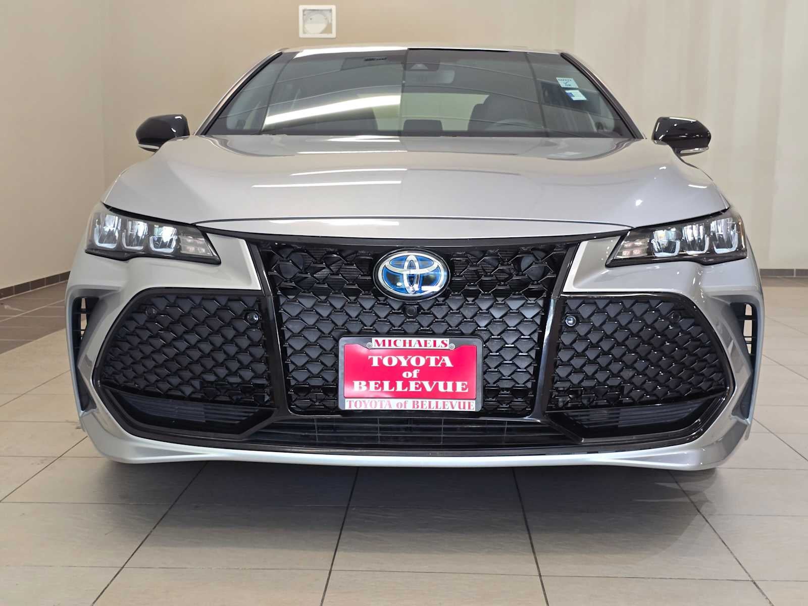 2020 Toyota Avalon Hybrid XSE