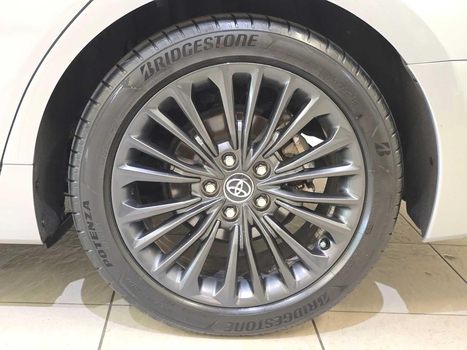 2020 Toyota Avalon Hybrid XSE