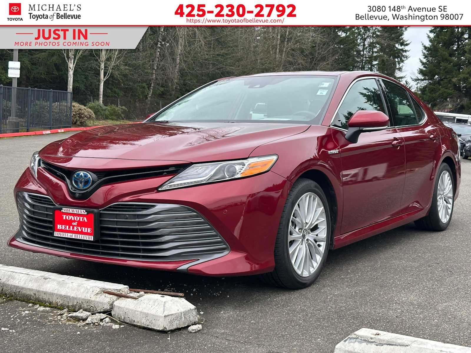 2020 Toyota Camry Hybrid XLE