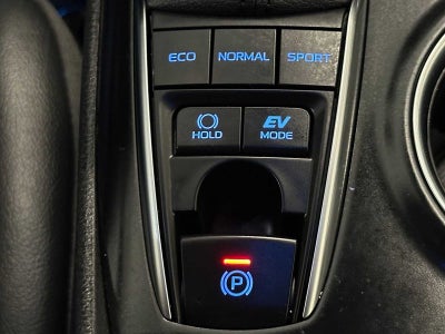 2020 Toyota Camry Hybrid XLE