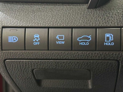 2020 Toyota Camry Hybrid XLE