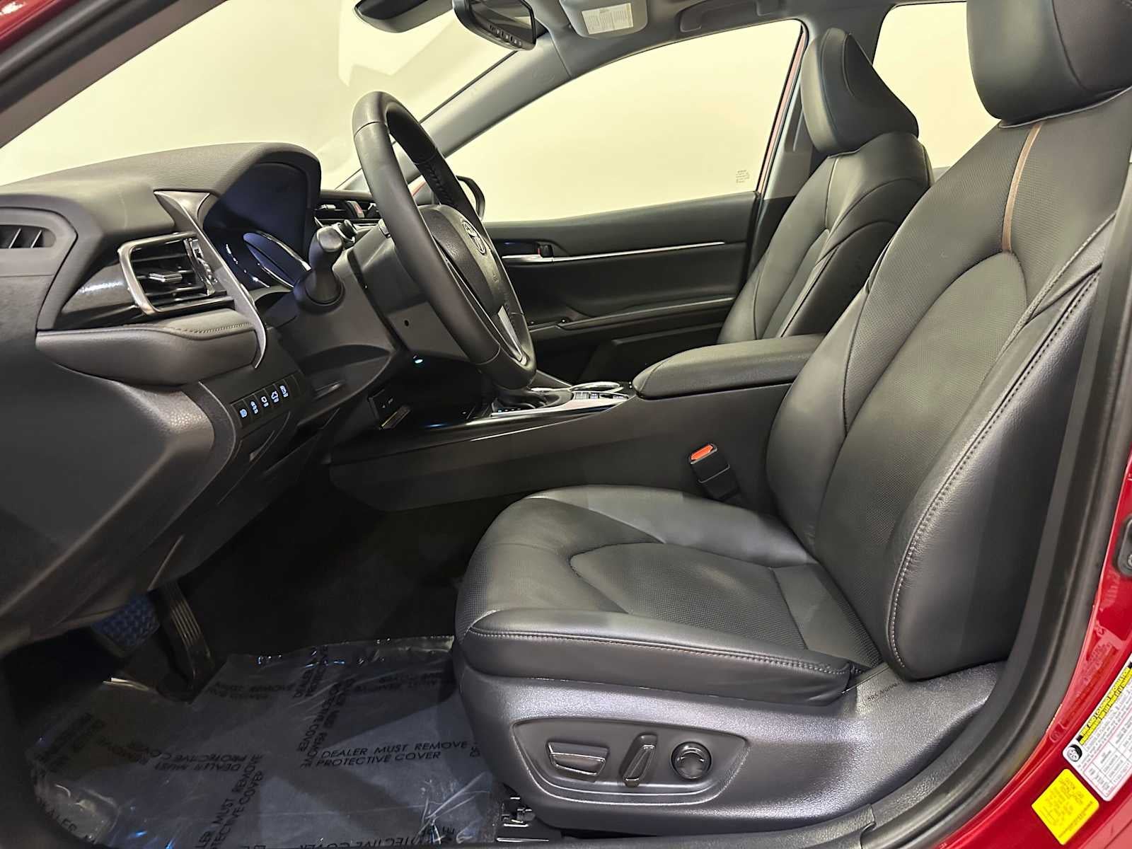 2020 Toyota Camry Hybrid XLE