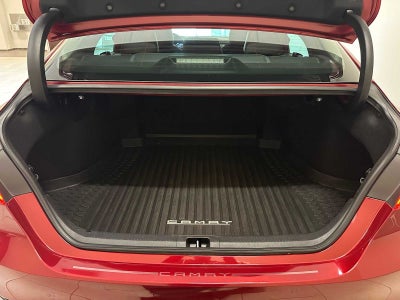 2020 Toyota Camry Hybrid XLE