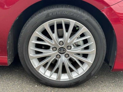 2020 Toyota Camry Hybrid XLE