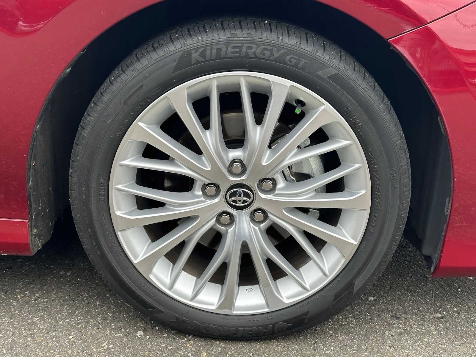 2020 Toyota Camry Hybrid XLE