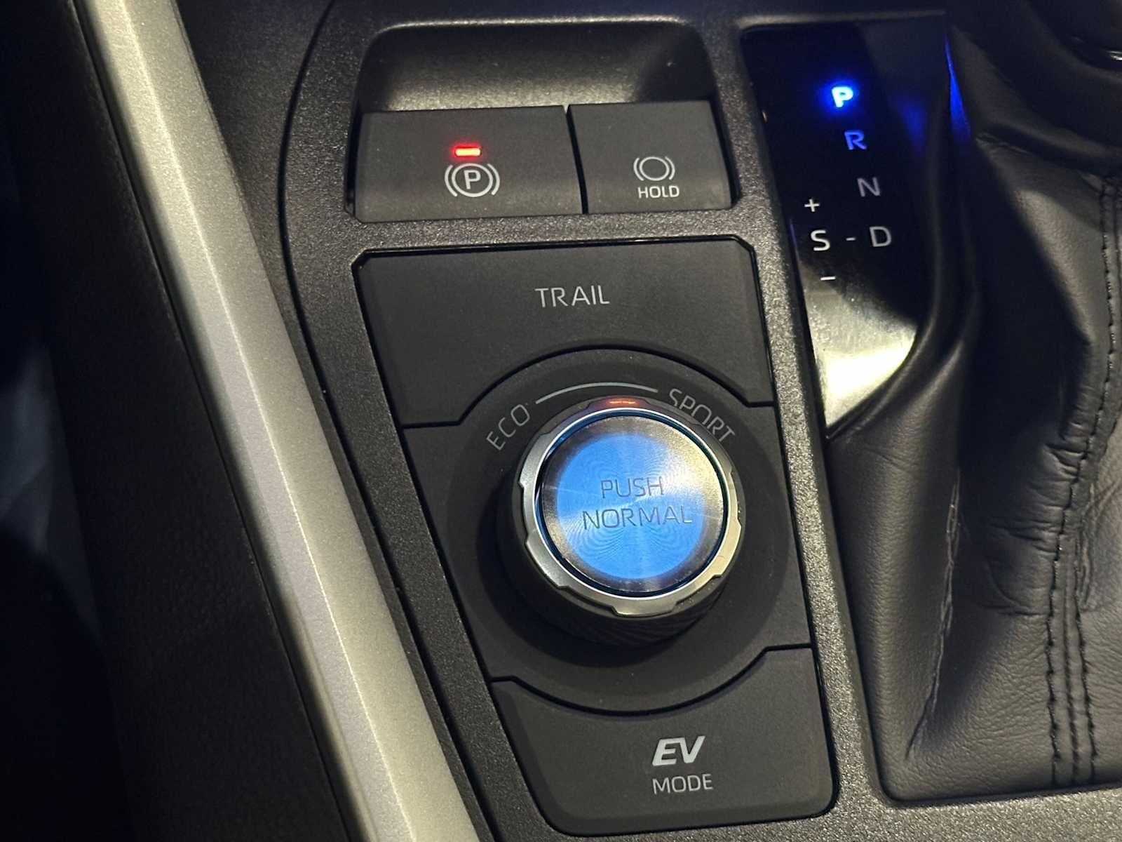 2025 Toyota RAV4 Hybrid XSE