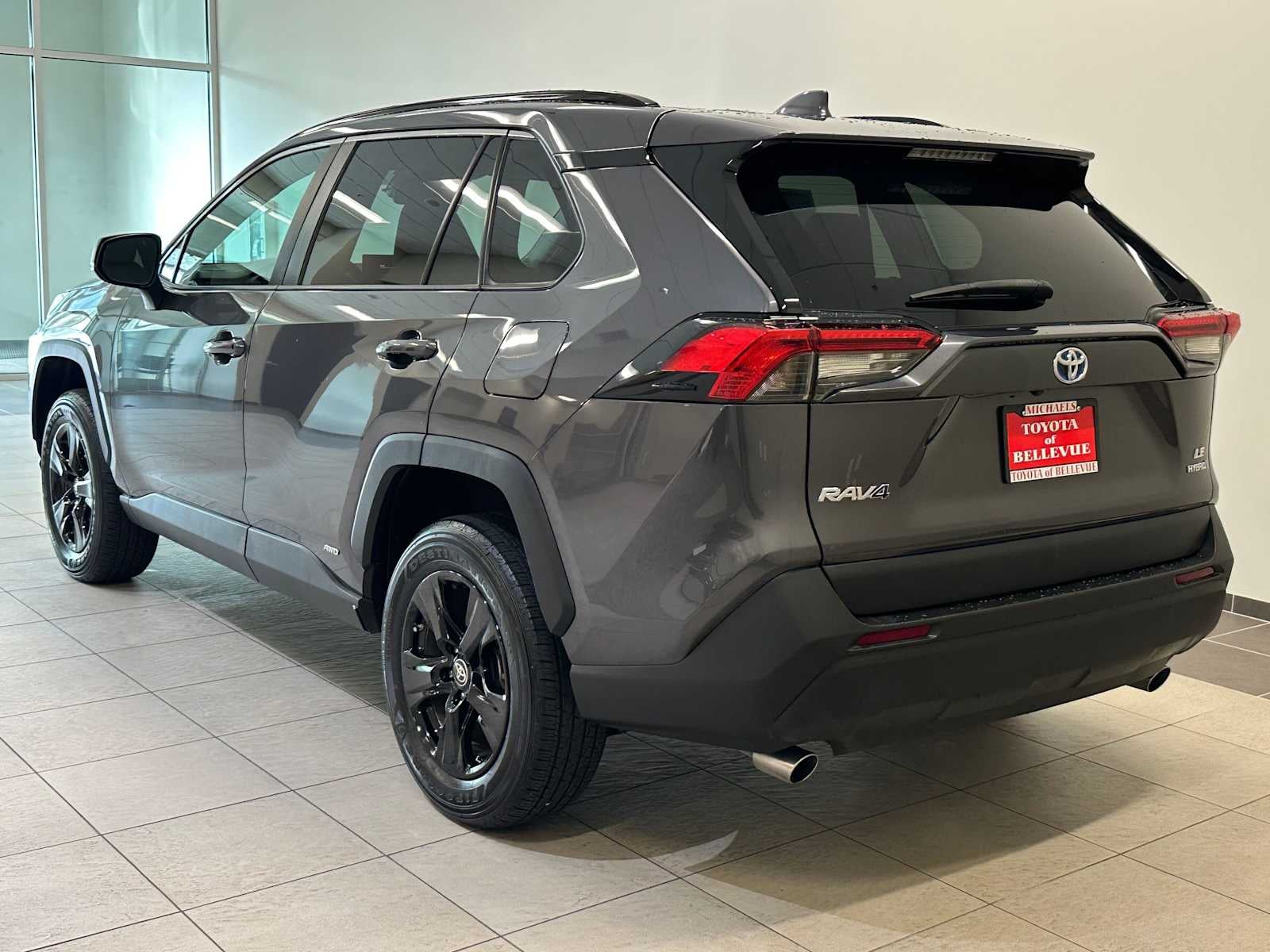 2022 Toyota RAV4 Hybrid LE