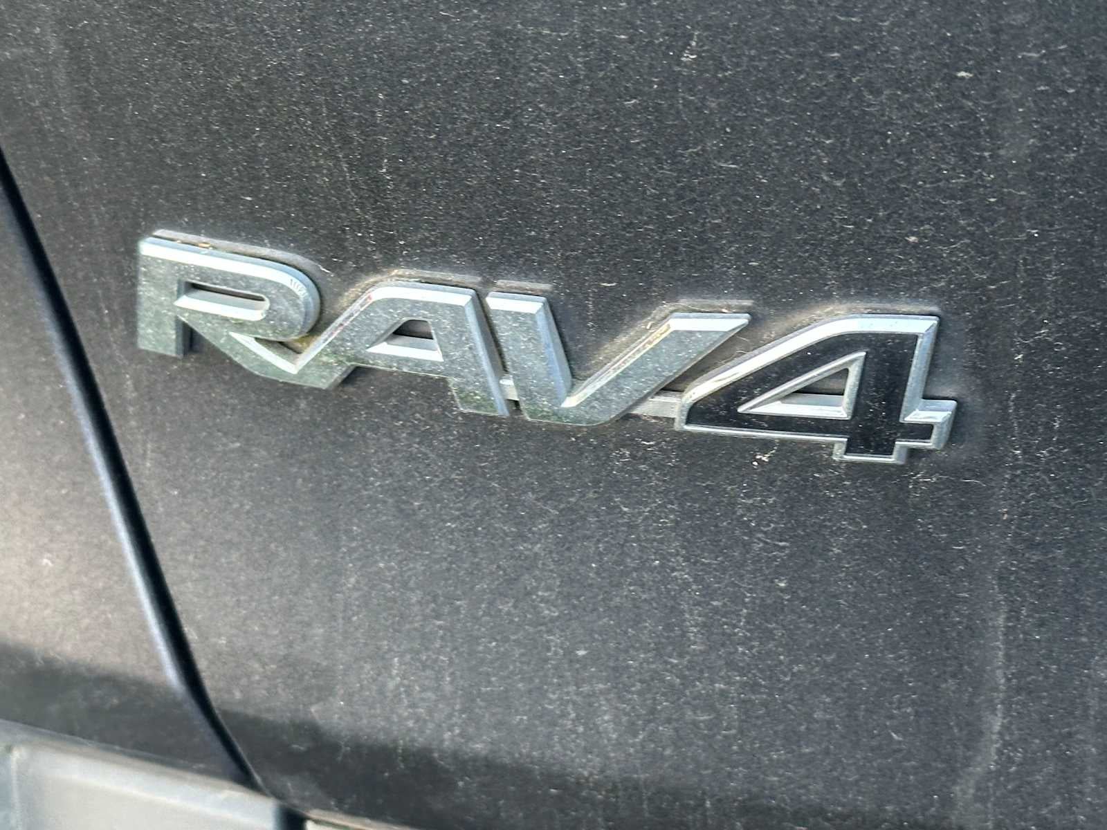 2020 Toyota RAV4 Hybrid LE