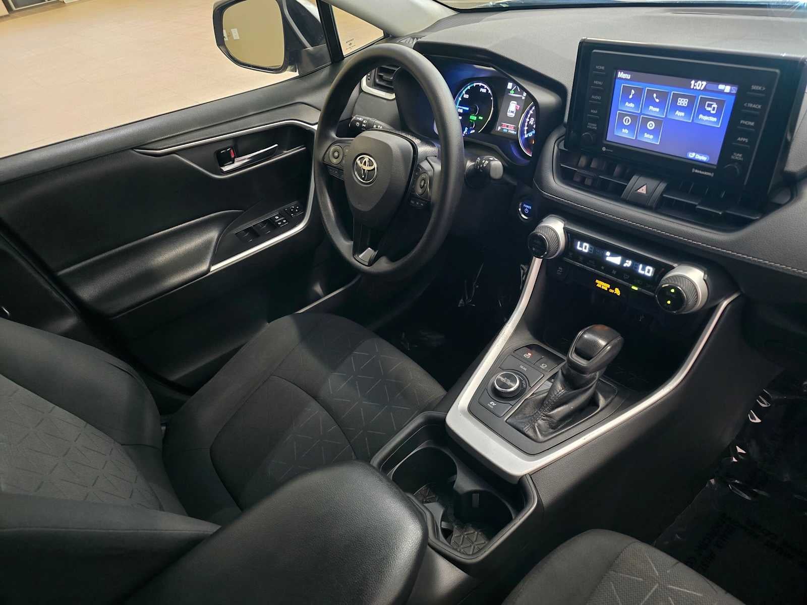 2021 Toyota RAV4 Hybrid XLE